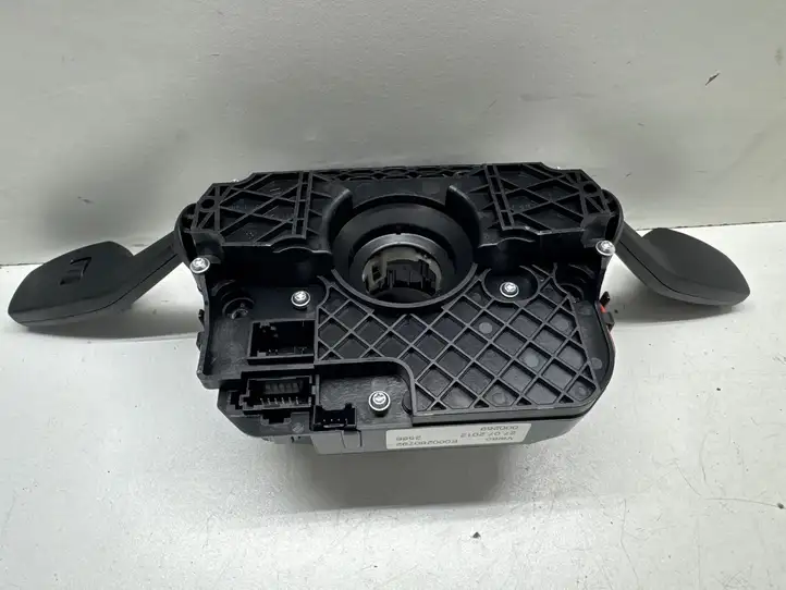 BMW 5 F10 F11 (2009 - 2016) 9297784 Регулировка рулевой колонки — фото 4