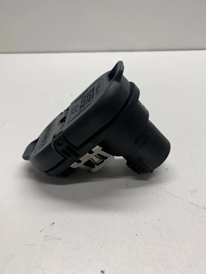 Ford F150 (2018 - 2020) 6447302 Розетка прицепа — фото 3
