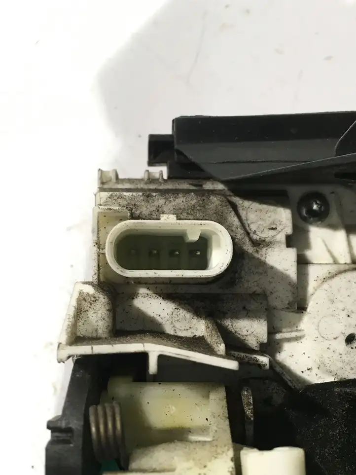 Jeep Cherokee (2007 - 2013)  P04589467AF Замок передней двери