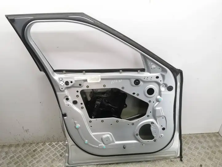 Kia Sorento (2009 - 2014) Дверь — фото 3
