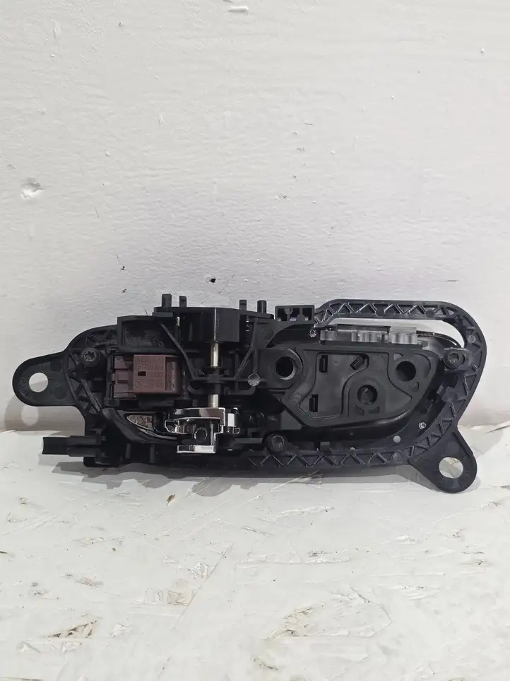 Bentley Bentayga (2015 - )  36A837020A Внутренняя ручка