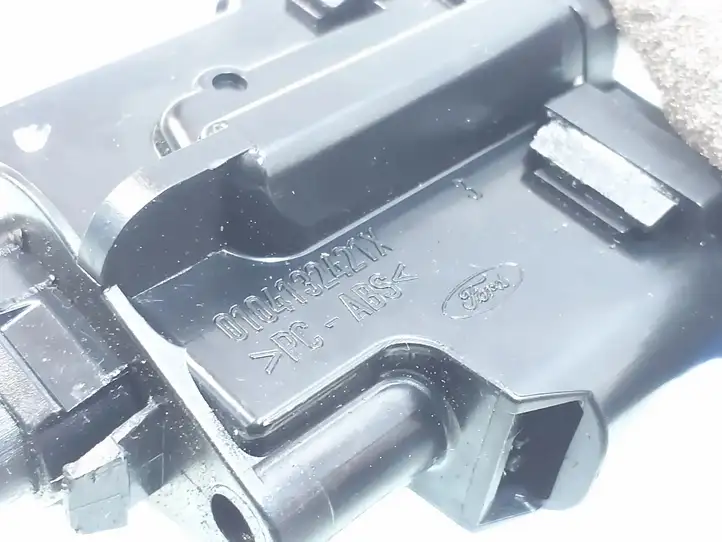 Ford Kuga III (2020 - )  LV4BS201A56AA Ограничитель открывания передней двери