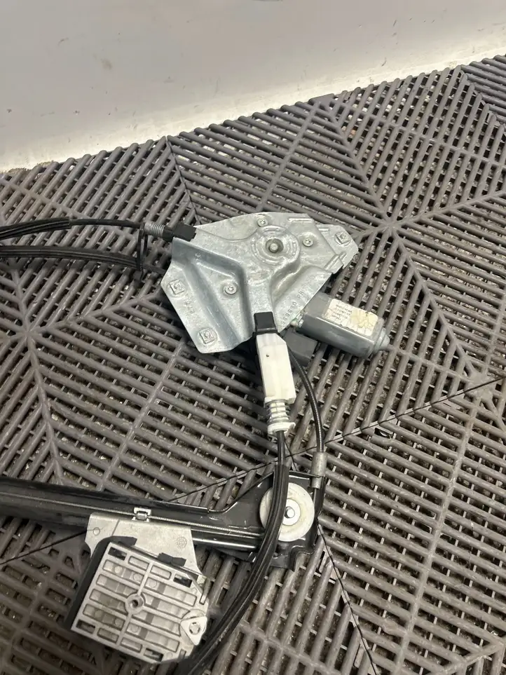 BMW M3 G80 (2020 - )  6837014Aa Передний комплект электрического механизма для подъема окна