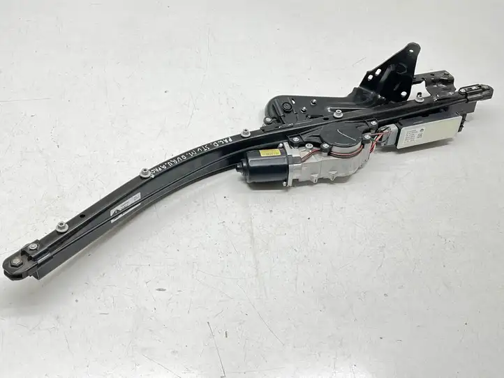 Chrysler Pacifica (2016 - )  PN5926736AB Автоматический механизм открывания