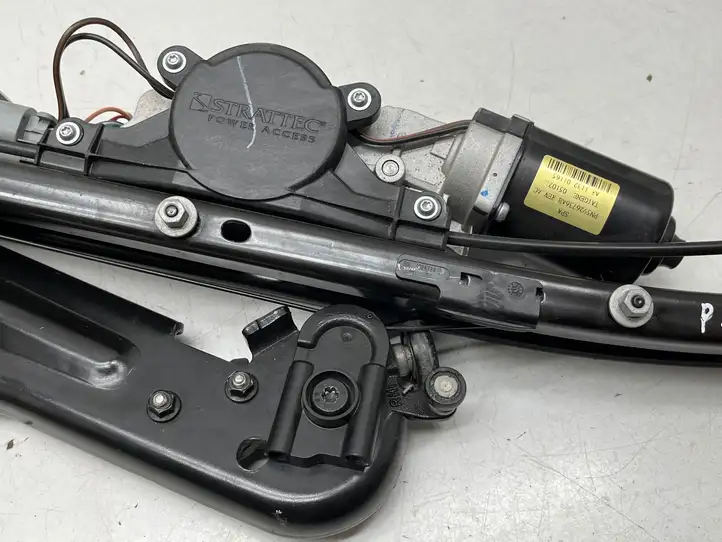 Chrysler Pacifica (2016 - )  PN5926736AB Автоматический механизм открывания