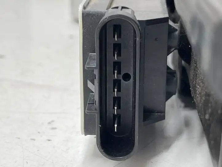 Chrysler Pacifica (2016 - )  PN5926736AB Автоматический механизм открывания