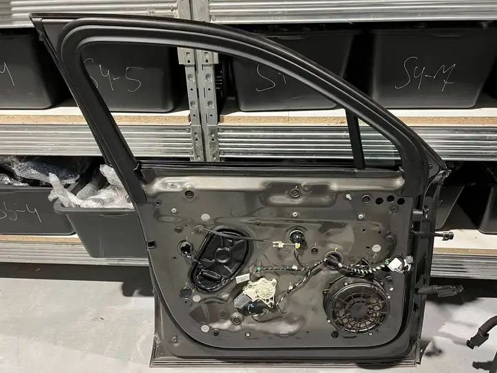 Porsche Cayenne (9Y0 9Y3) (2018 - ) 9Y0831311C Дверь — фото 2