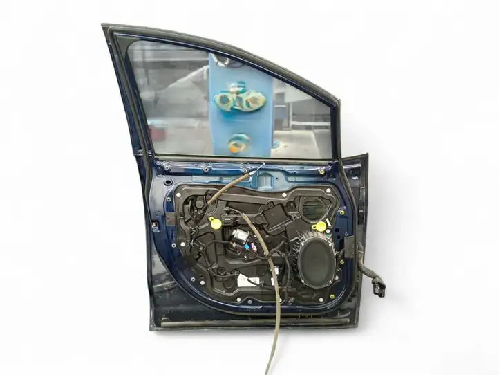 Chrysler Pacifica (2016 - )   Дверь