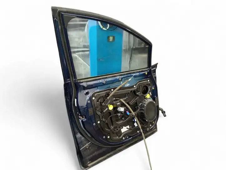 Chrysler Pacifica (2016 - )   Дверь