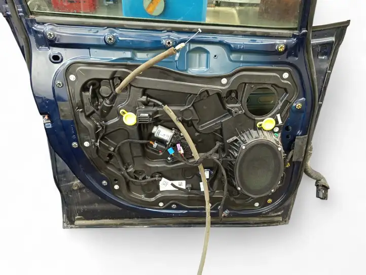 Chrysler Pacifica (2016 - )   Дверь