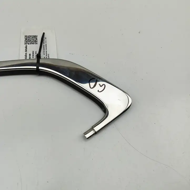 Aston Martin Vantage (2005 - 2008)   Отделка стекла двери