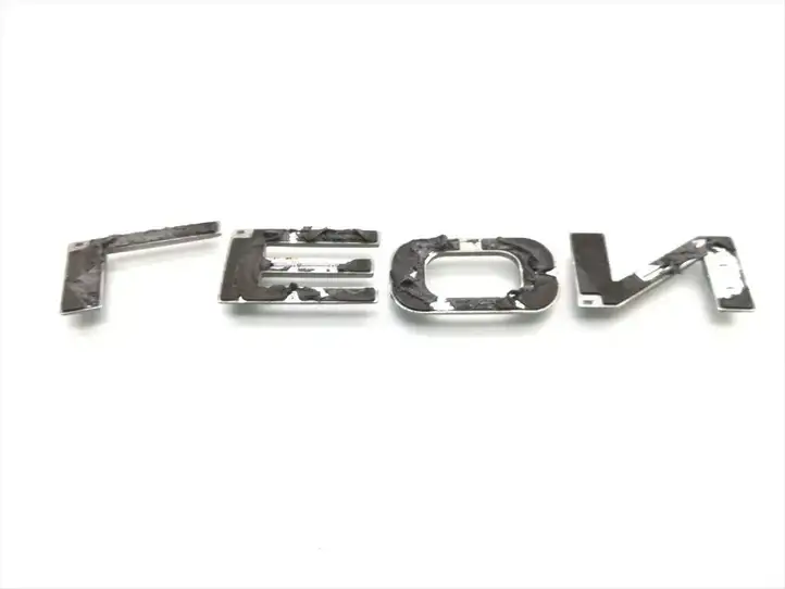 Seat Leon (1P) (2005 - 2012) Эмблема модели — фото 3