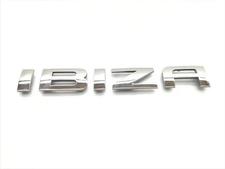 Seat Ibiza IV (6J,6P) (2008 - 2017) Эмблема модели — фото 1