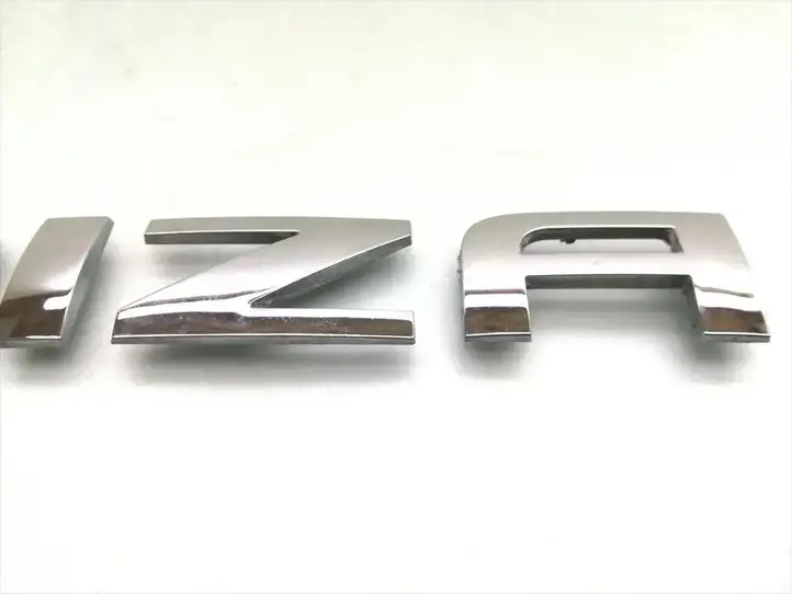 Seat Ibiza IV (6J,6P) (2008 - 2017) Эмблема модели — фото 3