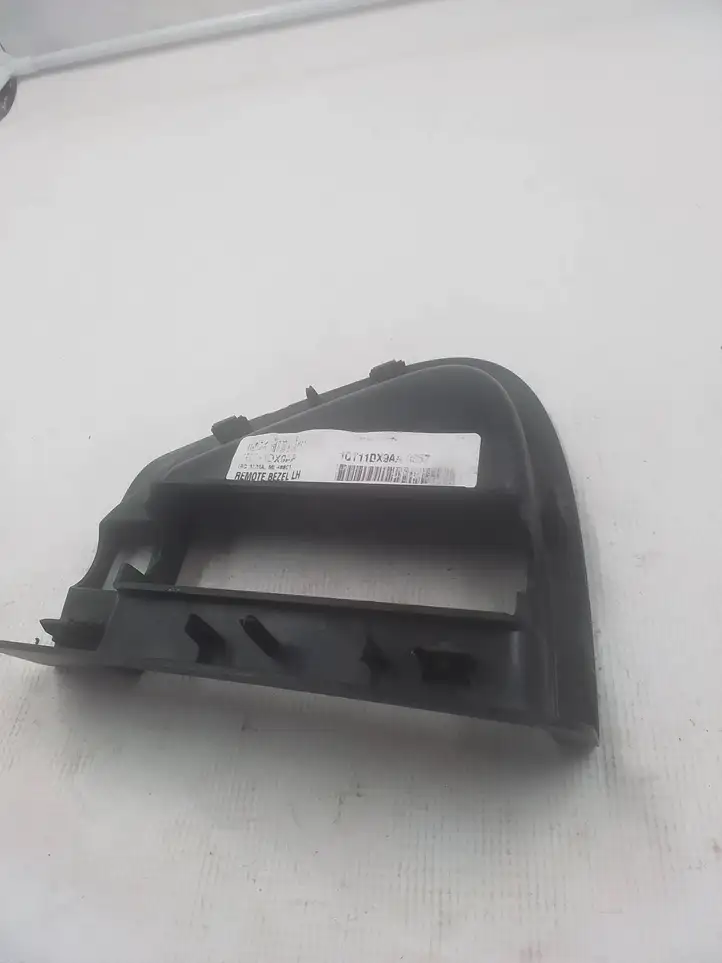 Dodge Grand Caravan (2007 - 2020) 1qt11dx9aa Крышка ручки раздвижной двери — фото 4