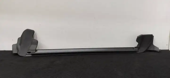 Tesla Model 3 (2024 - ) 1712608C0d Накладка стекла двери — фото 2