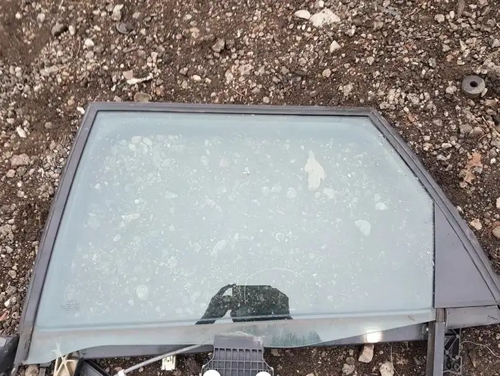 Audi A4 S4 B6 8E 8H (2000 - 2006) Стекло задней двери — фото 1