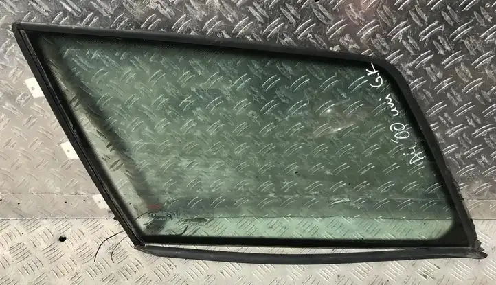 Audi A4 S4 B5 8D (1999 - 2001) Заднее боковое стекло — фото 1