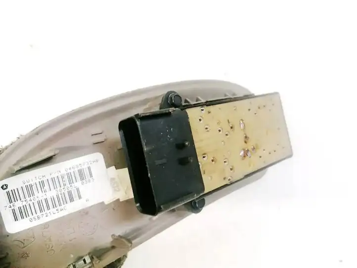 Chrysler Voyager (2001 - 2004) 04685732AB Блок кнопок стеклоподъемников — фото 3
