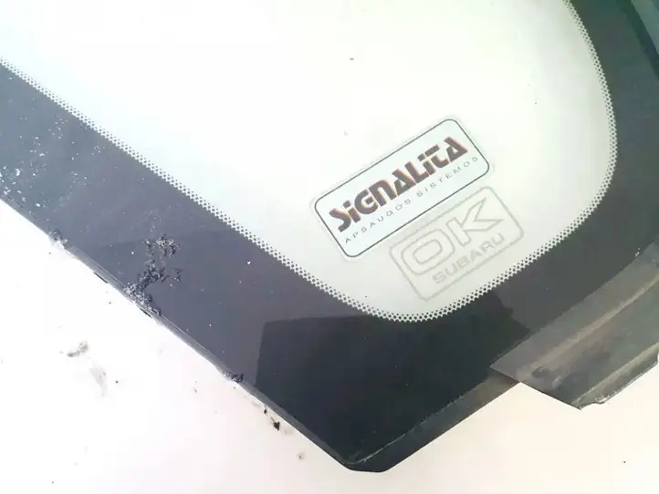 Subaru Legacy (1999 - 2003) Заднее боковое стекло — фото 2