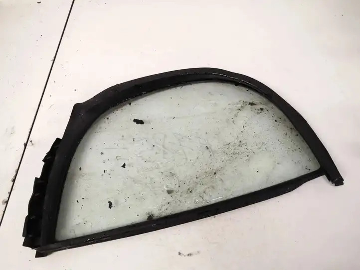 Toyota Yaris (2003 - 2005) Форточка двери — фото 2