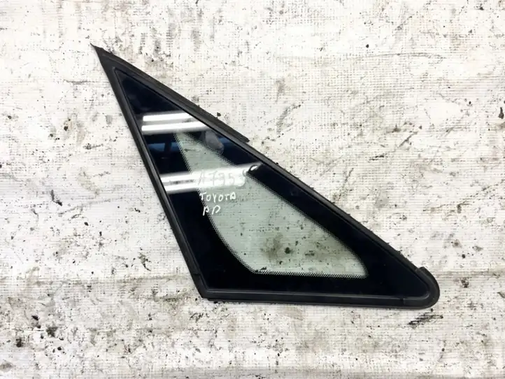 Toyota Avensis Verso (1995 - 2001) 43R00033 Форточка двери — фото 1