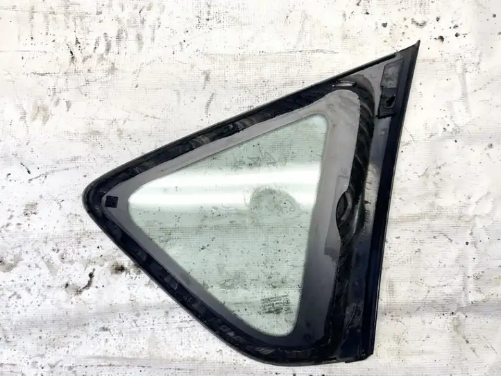 Mazda 3 I (2003 - 2006) 43R008577 Заднее боковое стекло — фото 2