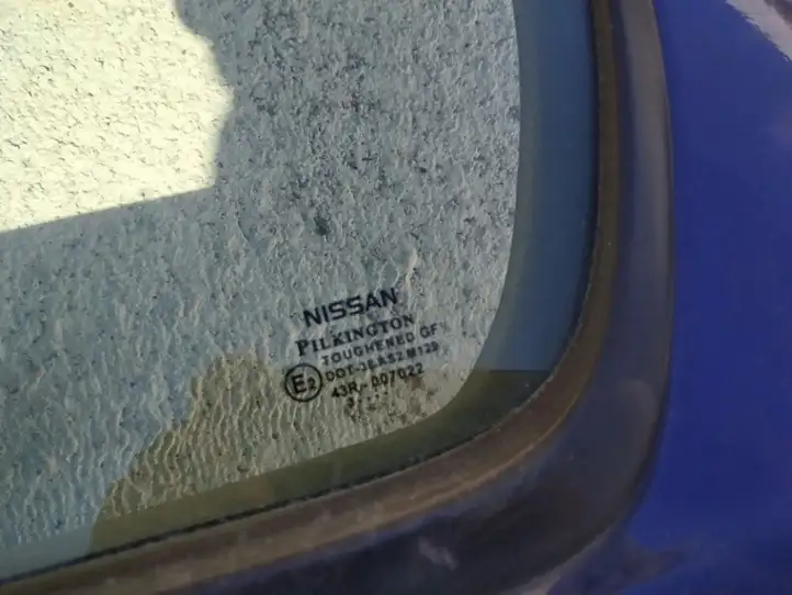 Nissan Almera N16 (2000 - 2010) Форточка двери — фото 2