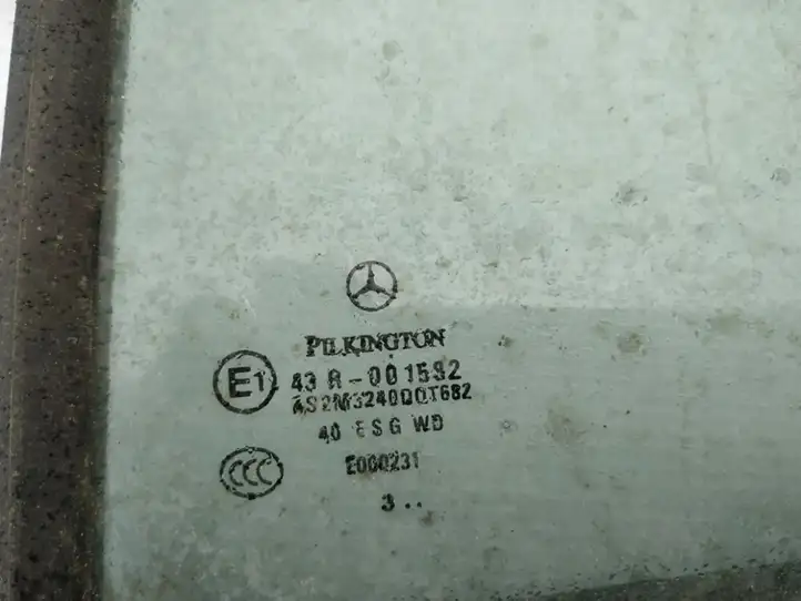 Mercedes-Benz C W203 (2000 - 2007) Форточка двери — фото 3