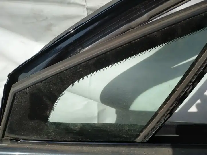 Citroen C5 (2008 - 2017) Форточка двери — фото 2