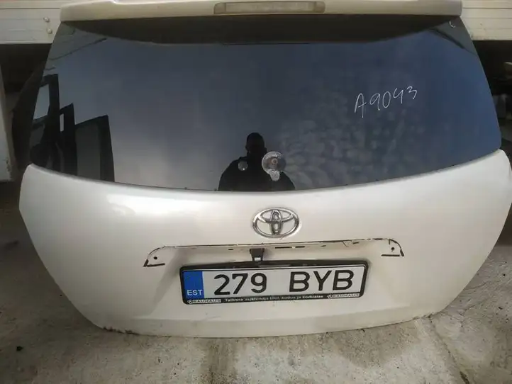 Toyota Highlander XU40 (2007 - 2013) baltas Крышка багажника — фото 2
