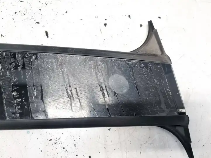 Tesla Model Y (2019 - 2024) 151625800E Прочая отделка передней двери — фото 3