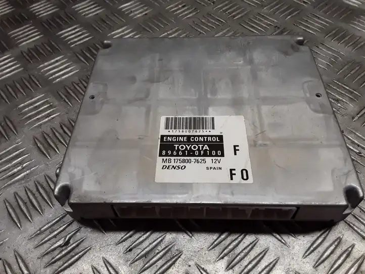 Toyota Corolla Verso AR10 (2004 - 2009) 896610F100 Блок управления двигателем (ЭБУ) — фото 1