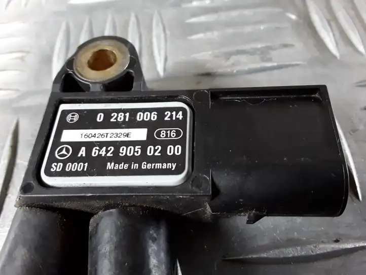 Mercedes-Benz Sprinter W906 (2006 - 2018) 0281006214 Датчик давления выхлопных газов — фото 2