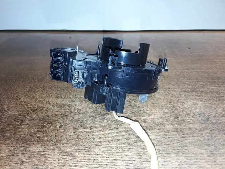 Mazda 5 (2010 - 2016) Контактное кольцо SRS — фото 3