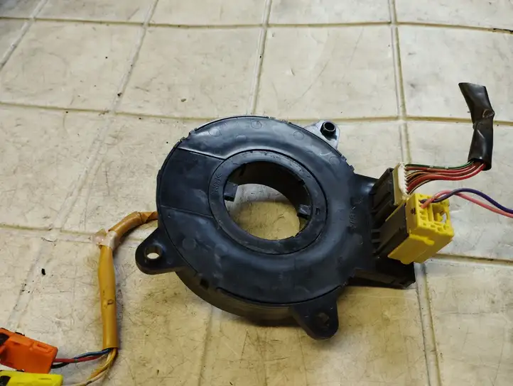 Mazda 6 (2005 - 2007) Z70Q631259 Контактное кольцо SRS — фото 5