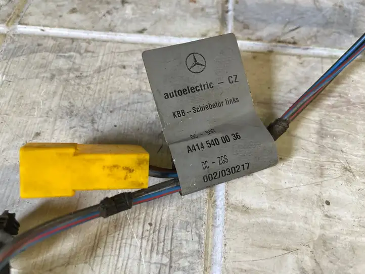Mercedes-Benz Vaneo W414 (2001 - 2005) 456207003001 Замок раздвижной двери — фото 5
