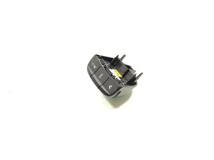 Chevrolet Lacetti (2008 - 2013) Кнопки на рулевом колесе — фото 1