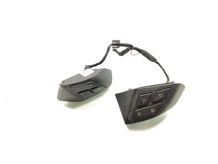 BMW 5 E60 E61 (2004 - 2010) 6983283 Кнопки на рулевом колесе — фото 1