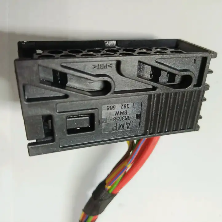 BMW 5 E60 E61 (2004 - 2010) 963558 Прочая электропроводка — фото 3