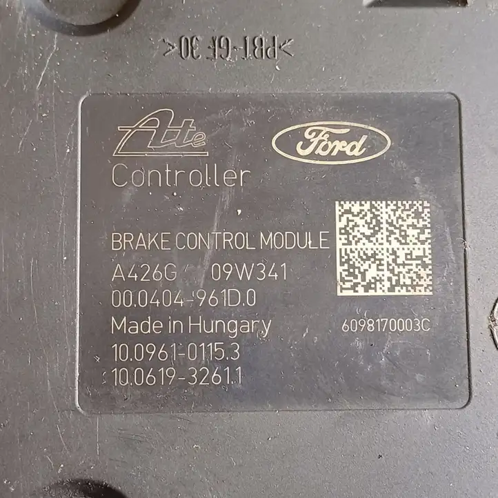 Mazda 3 II (2011 - 2013) 8V612C405AG Кронштейн блока ABS — фото 2