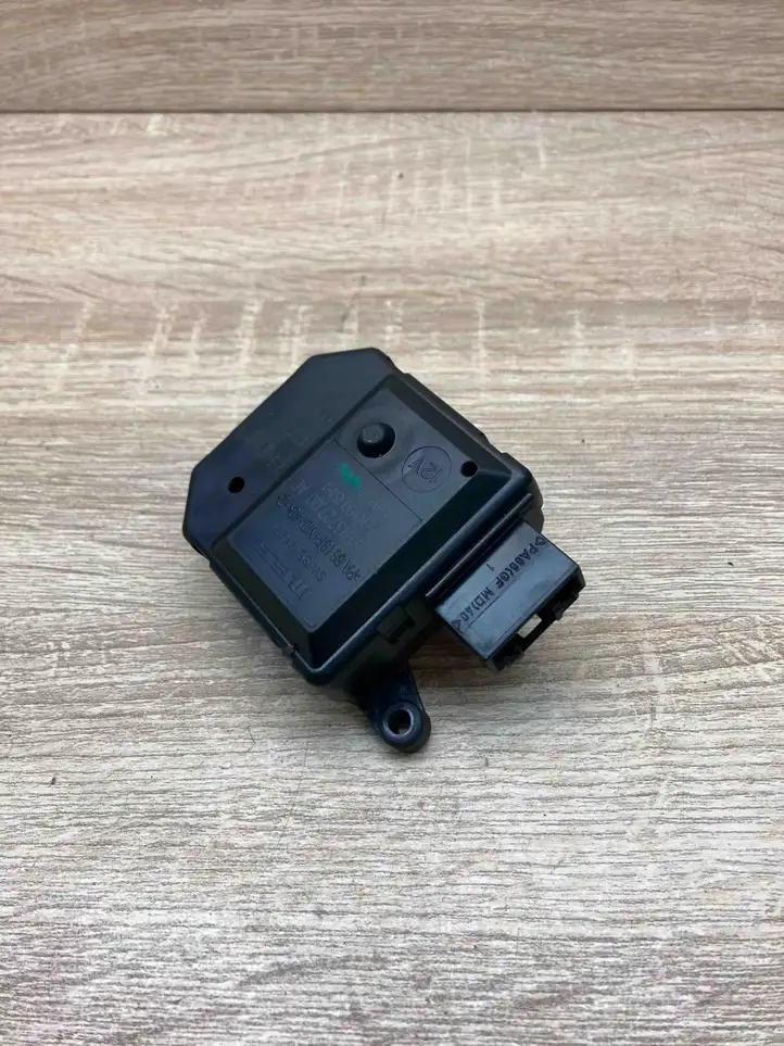 Opel Zafira B (2003 - 2006) 309372700AE Двигатель задвижки потока воздуха — фото 1