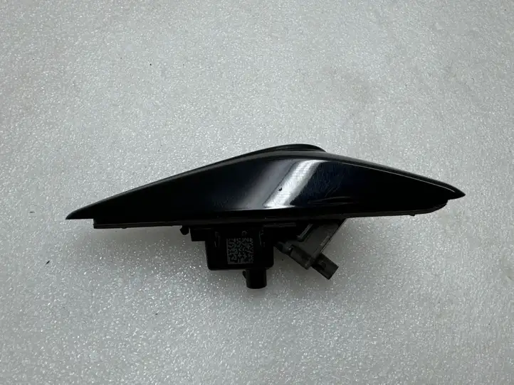Tesla Model X (2021 - ) 175542200B Боковая камера в крыле — фото 6