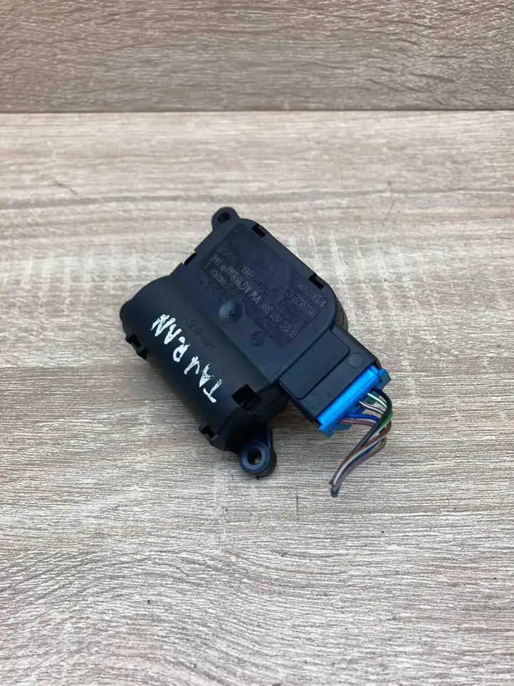 Audi A3/S3 8L (2000 - 2003) 132801338 Двигатель задвижки потока воздуха — фото 1