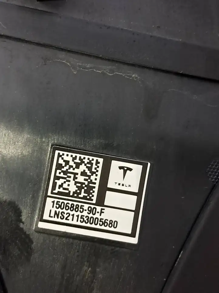 Tesla Model Y (2019 - 2024) 150688590F Верхняя обшивка стойки B — фото 5