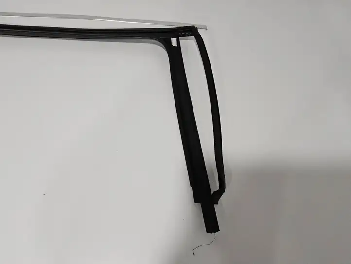 Volkswagen Tiguan (2020 - 2024) 5NA839431A Уплотнитель стекла задней двери — фото 3