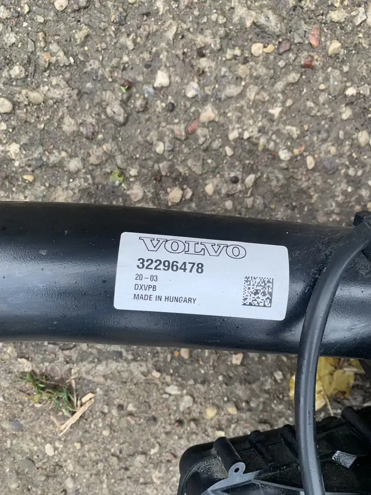 Volvo XC60 (2017 - ) 32296478 Комплект буксировочного крюка — фото 2