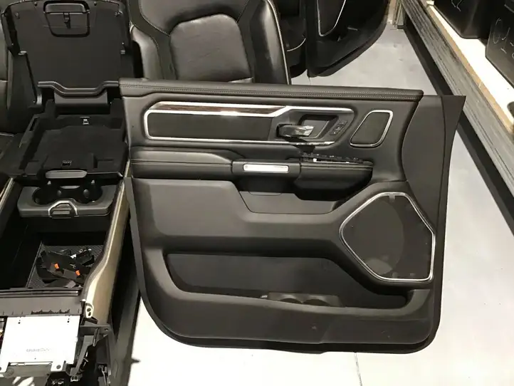 Dodge Ram (2018 - ) Комплект салона — фото 4