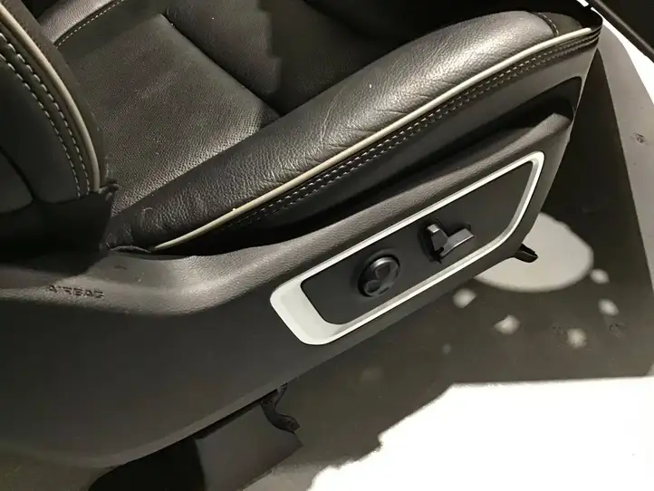 Dodge Ram (2018 - ) Комплект салона — фото 12
