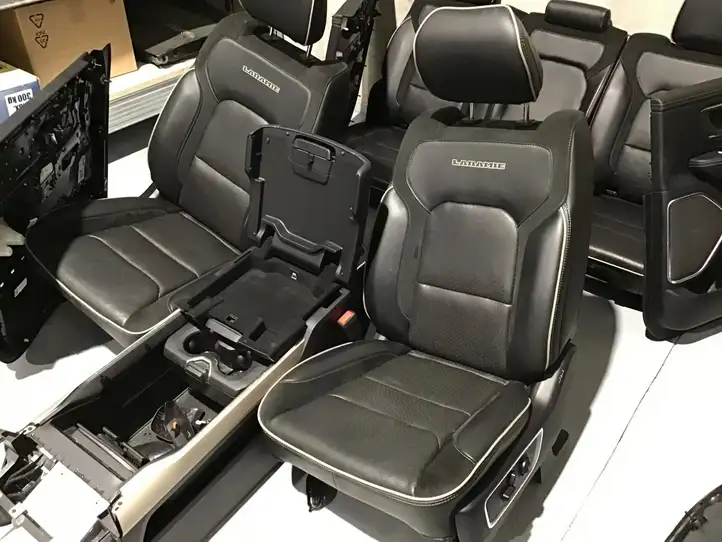 Dodge Ram (2018 - ) Комплект салона — фото 18